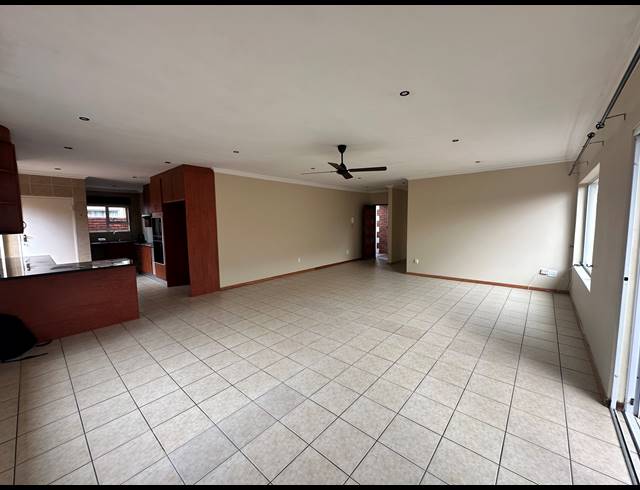 3 BEDROOM TOWNHOUSE FOR SALE IN NEW REDRUTH